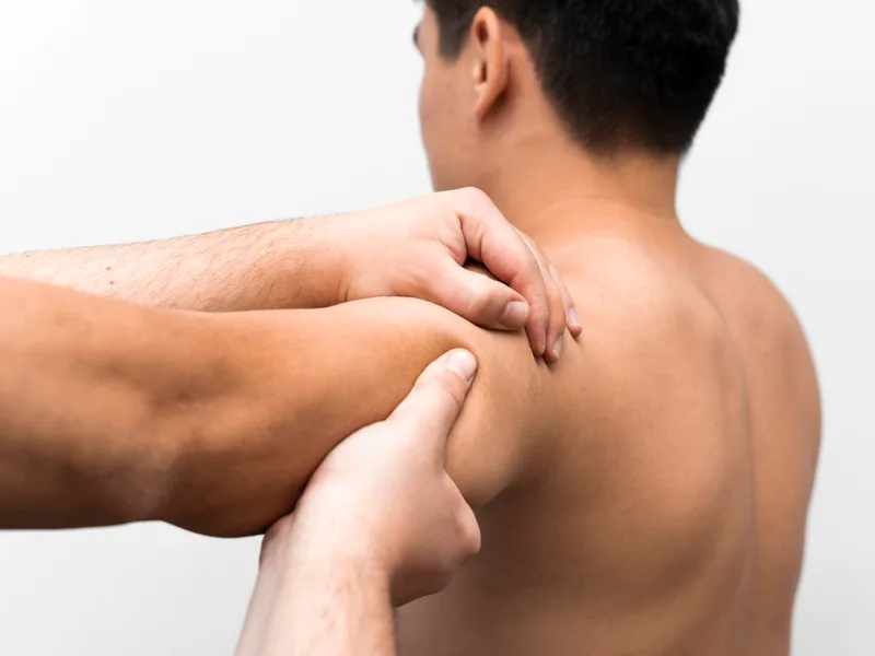 How Care Natural Wellness Center treats rotator cuff injury in Melbourne